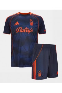 Fotbalové Dres Nottingham Forest Dětské Třetí Oblečení 2025-26 Krátký Rukáv (+ trenýrky)